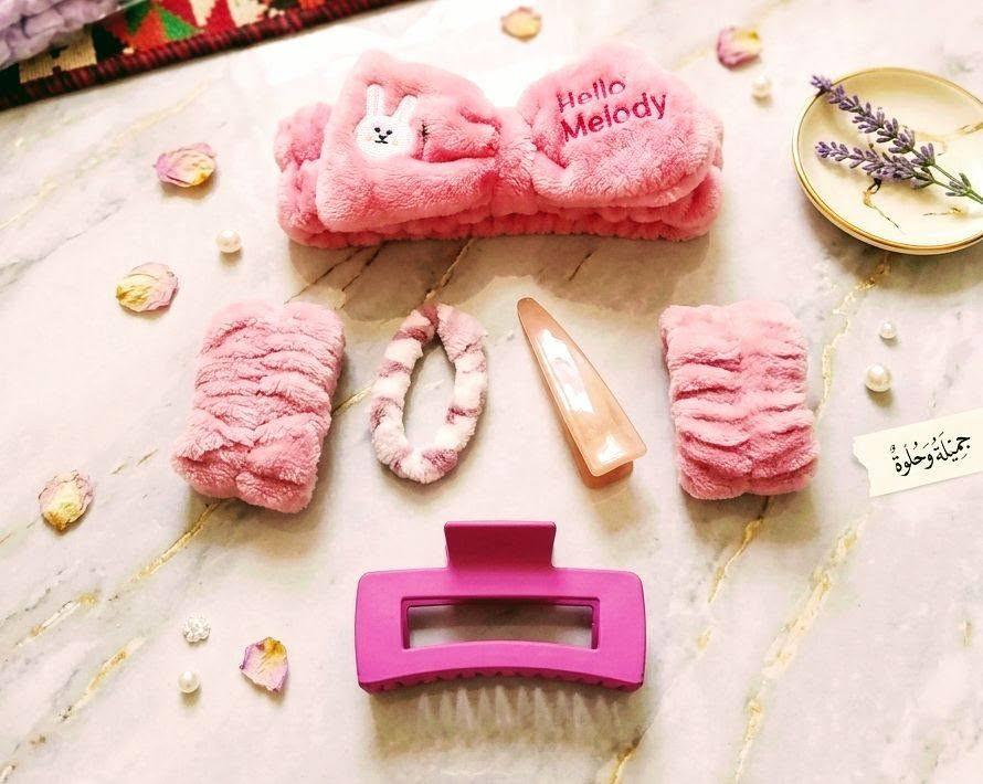 🎀✨ ZELLA BEAUTY ✨🎀
💕 قرصات شعر وإكسسوارات بأشكال حلوة ومميزة، تضيف لمسة أناقة لجمالك 🌸 كل صورة بكج كامل 

💖 اختاري الشكل اللي يعجبج وبأسعار تنافسية!

🚚 التوصيل متوفر داخل بسماية 
📩 للاستفسار والحجز مراسلة على الخاص

ZELLA BEAUTY — جمالج يبدأ من هنا 🤍

نص مكتوب في الصور:
- ZELLA BEAUTY Little Details Big Beauty قرصات شعر وإكسسوارات تألقي بإطلالة ناعمة ومميزة تصاميم أنيقة ألوان مميزة جودة عالية التوصيل متوفر داخل بسماية ZELLA BEAUTY Your Beauty Store