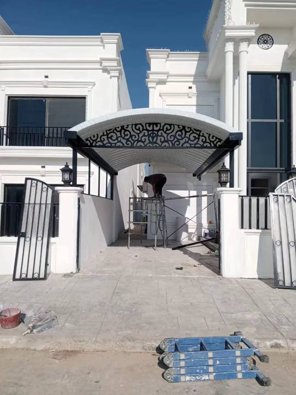 حداد أربيل   كرفانات وسقايف سندويتش بنل ***********
