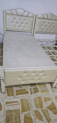 دوشك • تخت نفرين • ميز تواليت