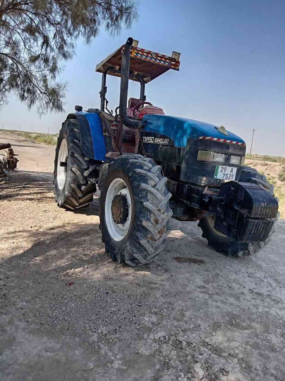 سلام عليكم مكينه حجم 150كشف نيو هولند رقم ابيض انكليزي لا تبخير لا تنقيص كير اكسل تايرات كله جديد 
مكانها نعمانيه مكينه مكفوله كفاله من البجم للهودرليك ربع مذب عليها رقم صاحب المكينه......... ‏‪***********‬‏
