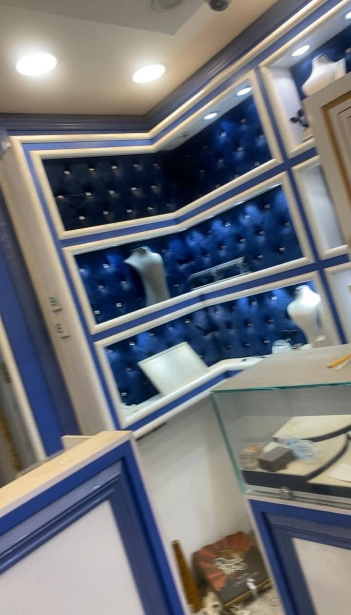 ديكور مجوهرات جديد للبيع الاتصال على الرقم ***********
