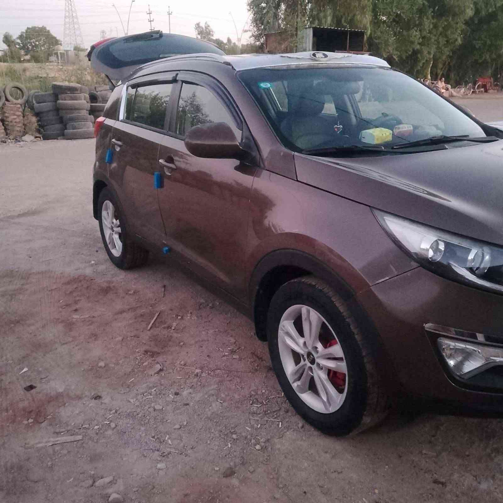 السلام عليكم من رخصت الادمن سبورتج 12خليجي
مكينه 2400 وكير بشرط الفحص صدر أمامي خلفي جديد سياره جاهزه حلوة يرهم مراوس حسب القناعة السعر 105 بيها مجال قليل سيارة بعقوبة 
***********@
