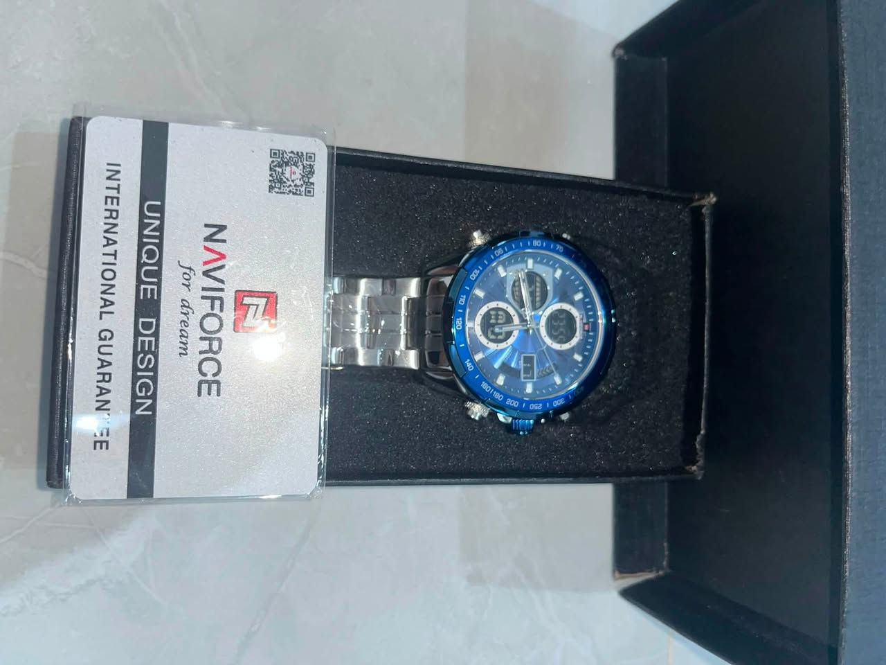 سلام عليكم ،،،،،،،،،،للبيع
ساعه اصليه 
ماركه NAVIFORCE
سعر:90الف نهايتها
مكاني بغداد السيديه
تواصل واتساب:***********
