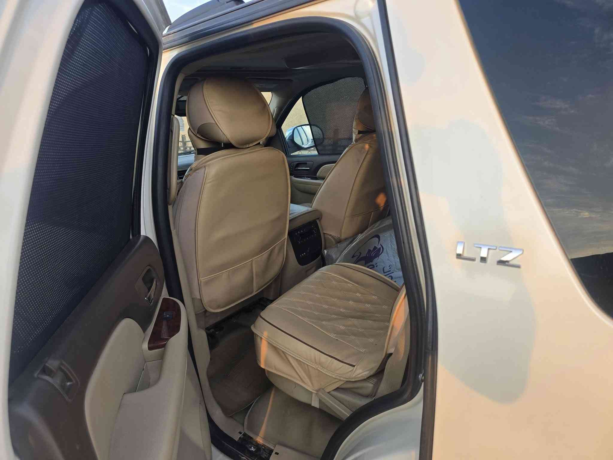 للبيع او للمراوس حسب قناعه  تاهو ٢٠١٣ ltz vip سياره فول موصفات ما يحتاج اعدد موصفاته سياره تو ويل مو فور ويل تايرات جدد جاهزه سياره رقم بغداد بسمي سنويه سنه ٢٠٣١ تنتهي بيه قطعتين صبغ فقط  ماشيه ١٧٨ الف مكان سياره ميسان مركز المدينة رقم هاتف *********** السعر ٢١٨ بيه مجال قليل
