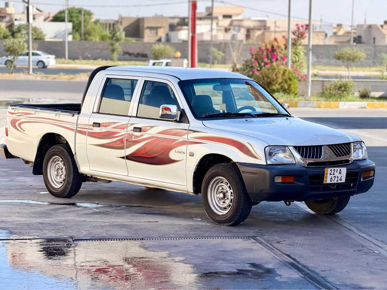 بيكاب مستر بوشي ياباني  موديل 2005
سيارة   مكفولة كفالة  عامة  من صربة 
اي صربةمابي بي ٤ مكان سبوغ بدون دواخل
شاصي شرط 
سةنةوي  لحد 2031  رةقم مميز 
بسمي شرط تحويل  
كير محرك تبريد  كل  ابشرط 
محرك  بةخ مرغوب 
سيارة دعامي لي دعامي شرط 
كارةباي كامل شغال 
***********
***********
سعر  كلش مناسب خابر تدلل  
مكان  سيارة  كركوك   داخل   مدينة كركوك, العراق
