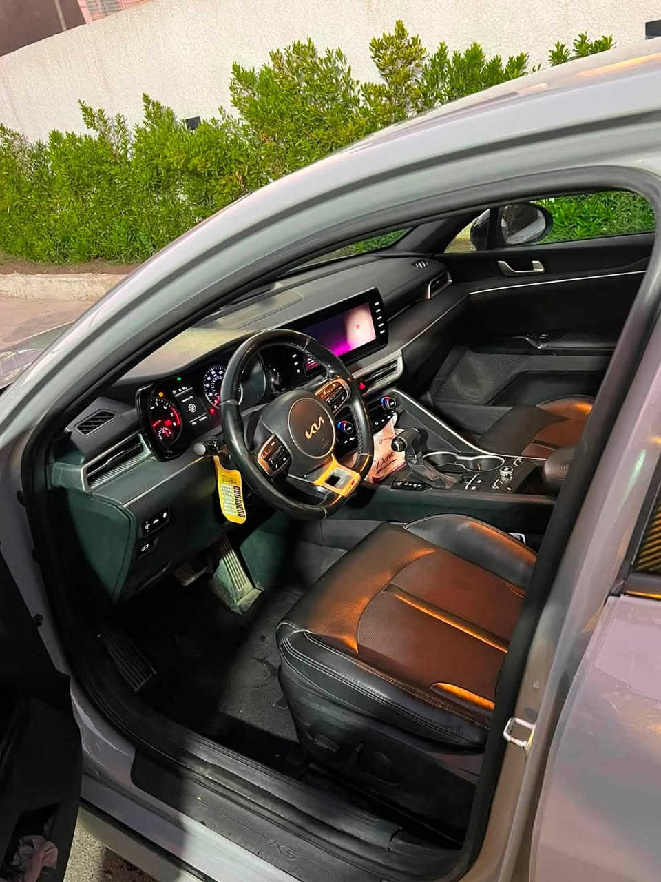 KIA K5 GT-Line 2022 للبيع 🔥
🇺🇸 وارد أمريكي
⚙️ 1.6 Turbo🚀
🎨 لون سمنتي مميز
📍 ماشية 61 ألف ميل
⭐ فئة GT-Line
🚫 بدون بانوراما
🕹️ هاند بريك دكمه 
📲شاحن واير ليس 
🔥تدفئه كشنات 
🔌كرسي السايق كهرباء 
📺 شاشه كار بلي 
تحديد مسار 
✨ 

الحادث قطعتين فقط:
باب + جاملغ عكس السائق، والتفاصيل موضحة بالصور.

💰 السعر: 158 ورقة
🤝 قابل للتفاوض 

سيارة مرتبة وناصبه 
مكانه بغداد 
***********📞
