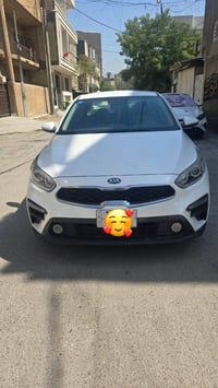 للبيع كيا سيراتو  موديل 2019  مكينه 1600  ماشيه 98 KM سياره كفاله عامه...