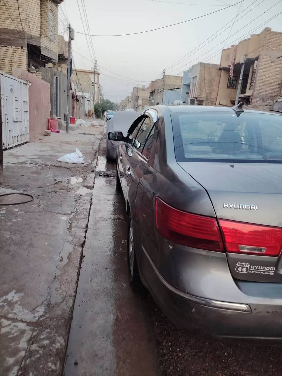 سلام عليكم سوناتا 2009 وارد امريكي سياره جاهزه كير مكينه 2400 تبريد صدر امامي خلفي  رقم انكليزي  جاهزه مجهزه تجي وشوف بعينك  ظرر نص جاملغ ونص باب  صايره ظربه بنصهن يعني الباقي كله بدون ظربه بيه شي بسيط صبغ بس بيع حزام  وكشره كبال عينك بصور كله واظح***********  سعر98 وبيه مجال بغداد الشعله
