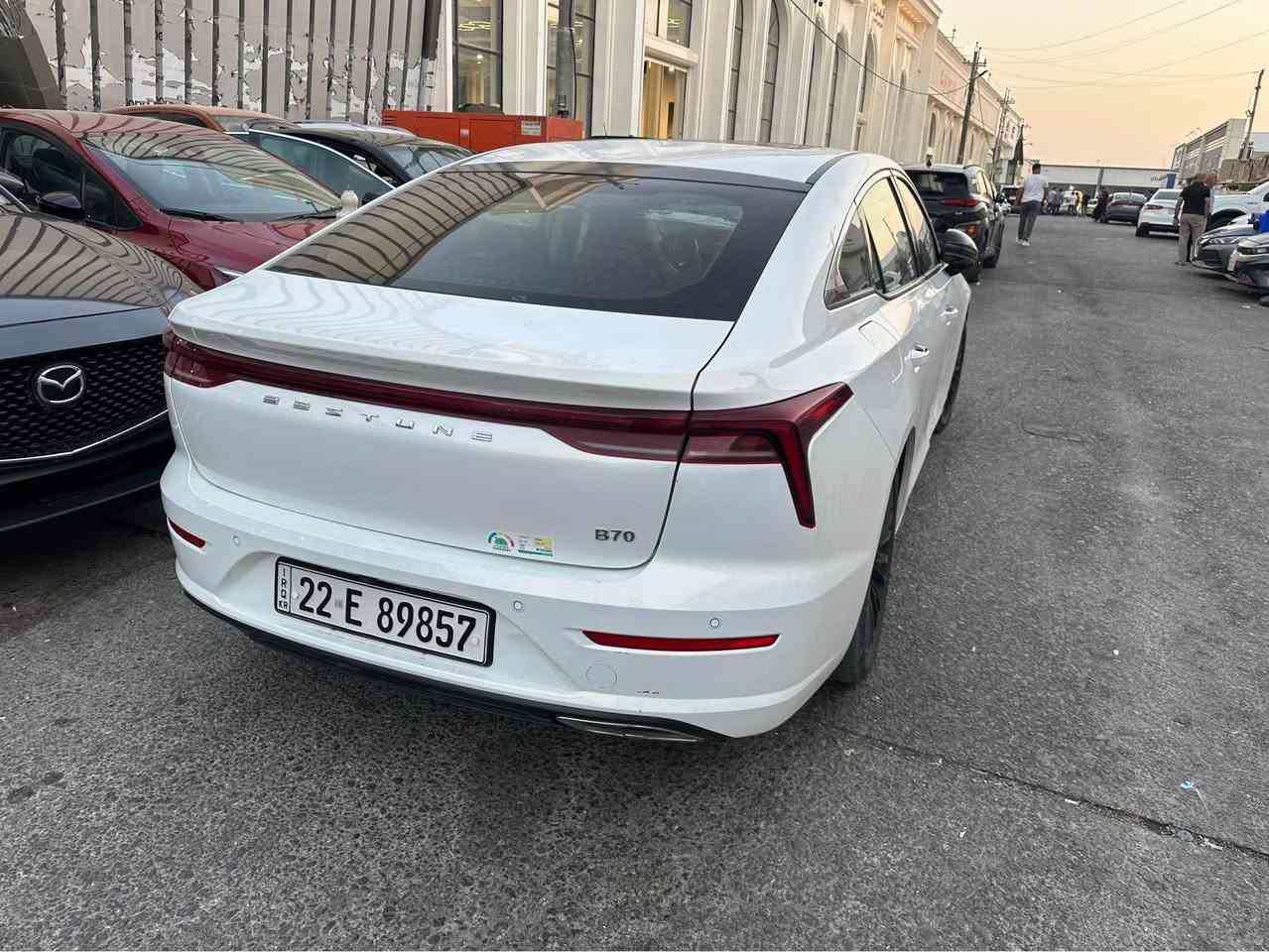 بيستون b7 موديل ٢٠٢٣ فول مواصفات 
بدون صبغ فقط بيها رصعة بالباب سكن
ماشية ٨٨ الف كيلومتر 
مكان اربيل *********** واتساب 

بي بوياغه تةنها دةركاى سةكن قوپى هةية 
تحول و بةناوكردن بةشةرت 
شوين هةولير 
سعر بلاش ١١٧ أربيل, العراق
