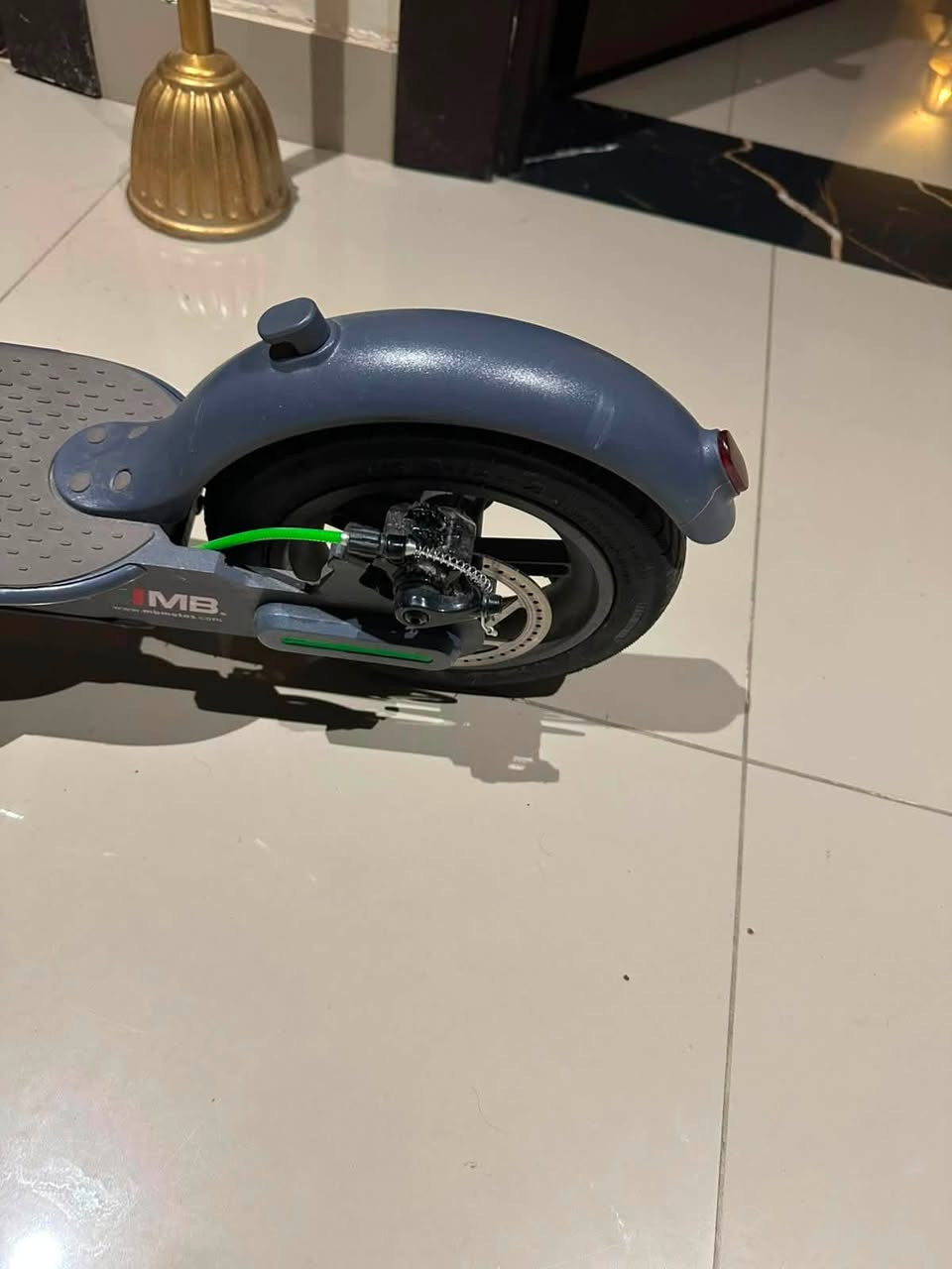 السلام عليكم سكوتر كهربائي K6 PRO350
استعمال بسيط جداً حالة حال الجديد للصغار وللكبار همين 
سعرة:300 وبي مجال جداً بسيط
للاستفسار تواصل خاص او واتساب***********
مكاني بغداد

