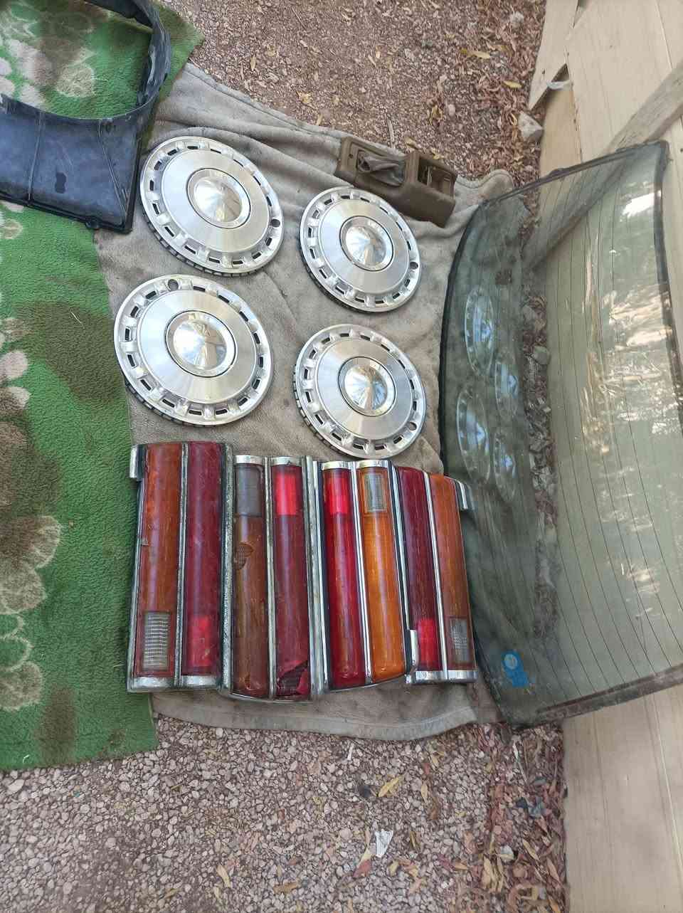 السلام عليكم اخوان ادوات اكرونه 80 كبات و بكليات وره  و جامه و ادوات مارك 92 لايتات واي استفسار ***********8
