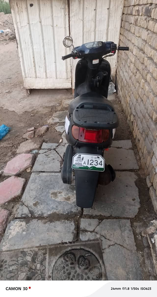 السلام عليكم دراجه للبيع مكينه مفتوحه مره وحده دراجه كامله سلف هندر كهربائيات شغاله المكان ناصريه مركز السعر ٤٠٠ وبيه مجال

نص مكتوب في الصور:
- CAMON 30 24mm f/1.8 1/50s ISO663
- CAMON 30 • 24mm f/1.8 1/50s ISO751