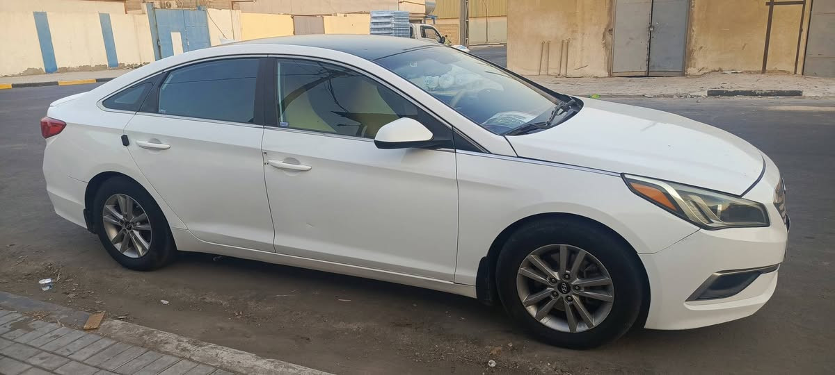 سوناتا 2016 وارد امريكا حادثها جاملغ وبنيد وبيها مكانات صبغ تقريبا ثلاثه قطع بدون دواخل بدون إرباك مكينه كير حداديه تبريد كفاله عامه 

مكان كربلاء 
***********

