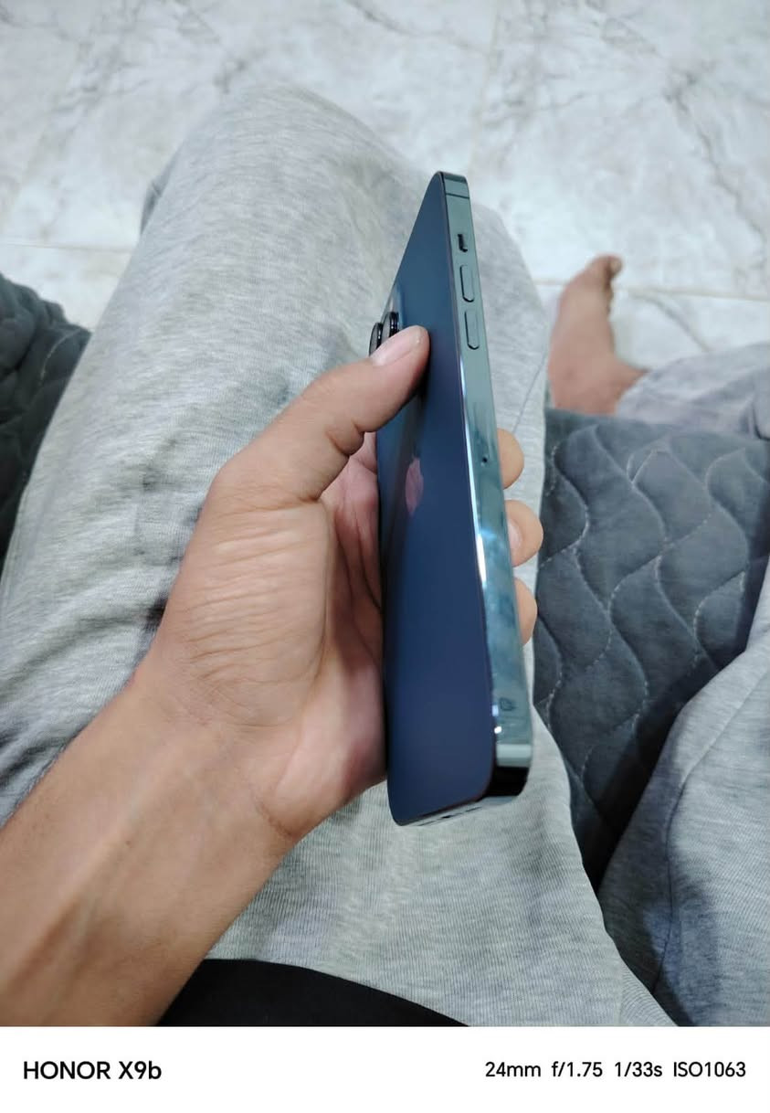 السلام عليكم للبيع  

ايفون 12 بروماكس 

شرط مامفتوح عل بلاد. ذاكره 256 

بطاريه 76 سعر 480 بي مجال بسيط 
الشراي يتصل ***********

نص مكتوب في الصور:
- HONOR X9b 24mm f/1.75 1/100s ISO4231
- HONOR X9b 24mm f/1.75 1/33s ISO1216
- HONOR X9b 24mm f/1.75 1/33s ISO944
- HONOR X9b 24mm f/1.75 1/33s ISO1081
- HONOR X9b 24mm f/1.75 1/33s ISO1063
- HONOR X9b 24mm f/1.75 1/33s ISO1113