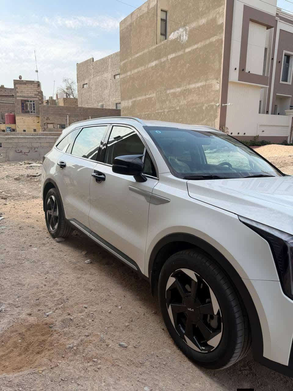 السلام عليكم كيا سورنتو 2024 كفاله عامه من كلشي ماشيه 30 الف سياره بعدها بل ضمان 6 سلندر كير ماوس سياره حلوه ومال جناي السعر 305 مكاني البصرة شراي يتصل ***********
