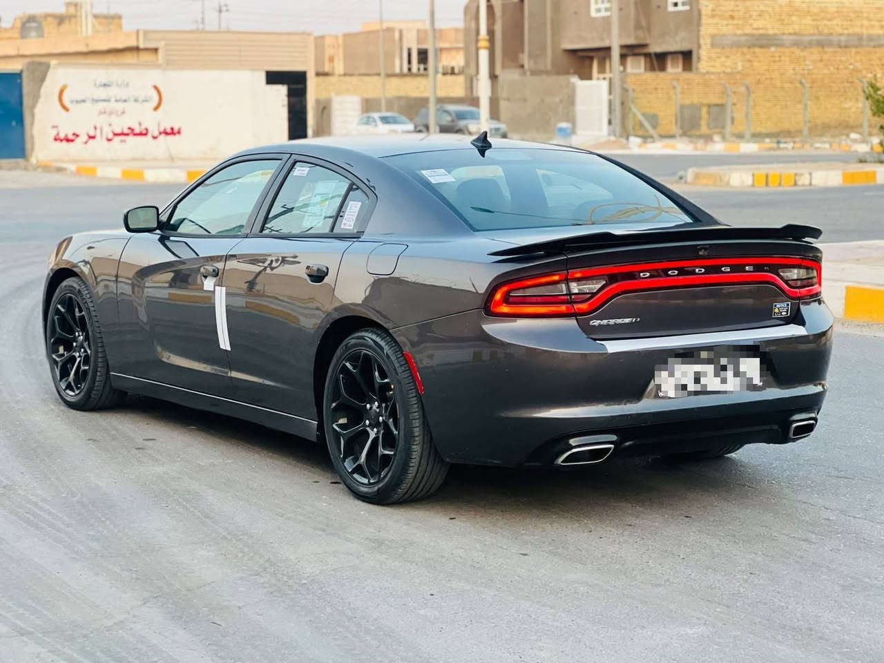 السلام عليكم للبيع والمراوس
جارجر موديل 2016 اصل حره بغداد الدولي تحويل مباشر
وارد امريكي كفاله ضربه وصبغ وتبديل
#مواصفات_السياره
تشغيل عن بعد
بصمه تشغيل
كامرا دوار
تحكم ستيرن جهتين
ويل كب كروم
لايت لد
تبريد قطعتين
6 سلندر
وباقي المواصفات معروفه
مكان السياره الناصريه 
للاستفسار اكثر 
‏‪***********‬‏
‏‪***********‬‏
