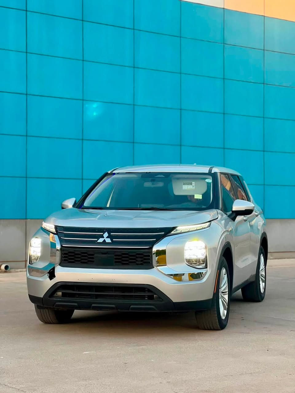 ميتسوبيشي اوتلاندر
*موديل 2024
*محرك 4 سلندر
*ماشية 33 الف 
*حجم المحرك 2500cc
*ضرر 3 قطع صبغ ❌
*ايرباكات سليمة بلادي ✅
*سعر 170 ورقة 💵 بدون رقم ( تترقم شمالي )
*رادار وگئر ومحرك بشرط ✔️
صور الحادث داخل المنشور 

العنوان / اربيل شارع 100 م ( معرض اربيل كارس )🏠
للاتصال/☎️ واتساب / ***********

المواصفات:♻️
*بصمة
*تشغيل عن بعد
*كاميرا وشاشة
*مقاعد 7 💺
*تبريد قطعيتن امامي وخلفي
*مراية اشارة ورادار
*ويل كروم
*تحكمات استيرن
*اضاءات زيون كامل امامي وخلفي
*حساسات امامي خلفي
*رادار مانع تصادم امامي 
*دخول ذكي بصمة 
*كير شفتات خلف الستيرن 
*وضعيات قيادة 6 
*هاند بريك بصمة 
*نظام اوتو هولد 
*نظام مانع الانزلاق
