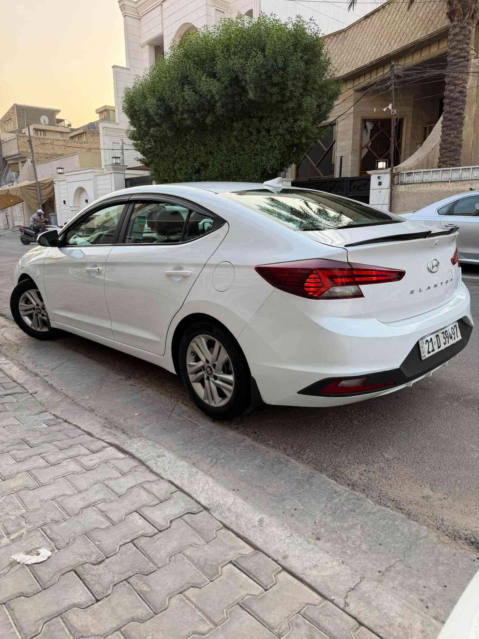 السلام عليكم 
هونداي النترا موديل 2019 وارد أمريكي كلين مكفولة من الضرر والصبغ والتبديل بدون يربك كفاله ليبل واحد صور اميركا مرفقه مع المنشور مكينه 2000 دوش على وضع الشركة ممفتوحة كير AT المرغوب سيارة احلة من الصور مواصفات السيارة تحكم ستيرن شاشة كاميرا رادار امامي + جانبي تحديد مسار ثلاث أنظمة قيادة نظام ترحيب وبعد بية هواي مواصفات مكينة كير صدر تبريد تخم تاير كلة جديد بالعافية عل ياخذها سيارة جديدة رقم سليمانية باسمي سيارة سنوية ورقم وهزة جدد ثاني يوم تحويل مكان السيارة بغداد الاعظمية سعر 137 وبيه مجال رقم موبايل ***********      ***********    ‬
