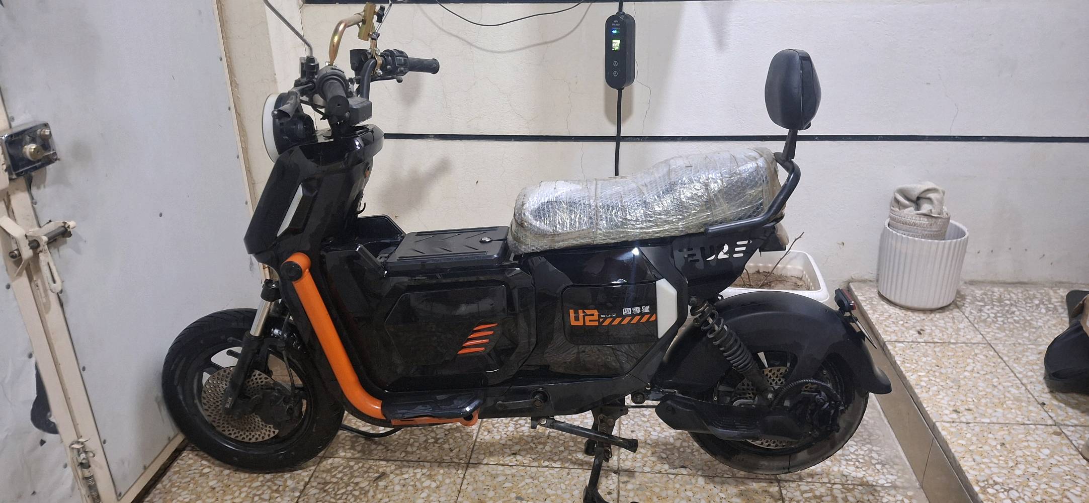 🔥 للبيع دراجة كهربائية ليثيوم 🔥
🛵 شكل شبابي ومرتب جداً
⚡ نظام 48V
🛑 دسك أمامي وخلفي
💡 إنارة قوية + مرايات
🏁 مداها يوصل تقريباً 50 كم حسب البطارية والاستخدام
🔋 البطارية خربانة وتنباع بدون بطارية
***********