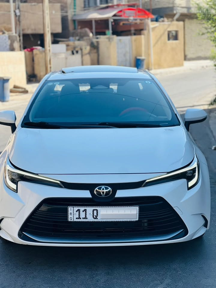 السلام عليكم
كورلا 2025    

الشكل الامريكي هايبرد   

رقم بغداد  تحويل مباشر 

سيارة جديدة بمعنى الكلمة 

محرك 1800 هايبرد HEV  

ماشية 21 الف حقيقي بعدها زيروو 

شحن ذاتي 

بصمه + دخول ذكي 

هاندر بريك بصمه + اوتو هولد 

سلايت 

رادار امامي 

سياقه اليه 

تبريد قطعتين 

شاشه ابل كار بلي و اندرويد + كامره خلفيه 

مانع نزلاق + مود درايف +  ايكو مود 

كيجات شاشه دجتل 

مقاعد لون اسود

حساس لايت كامل اوتو عالي ناصي اوتو + حساس ظغط اطار 

تحكم سترين كامل فول 

لايت زينون + لد نهاري + اشاره لد 

اشاير مري  

وبعد بيها هواي مواصفات 

 مكاني السيارة بغداد

سعر 151 وبيها مجال 

ملاحضه :سونار السياره مرفق مع الصور والبارد ما مبين 

وكلش بسيط 

للاستفسار ‭***********
