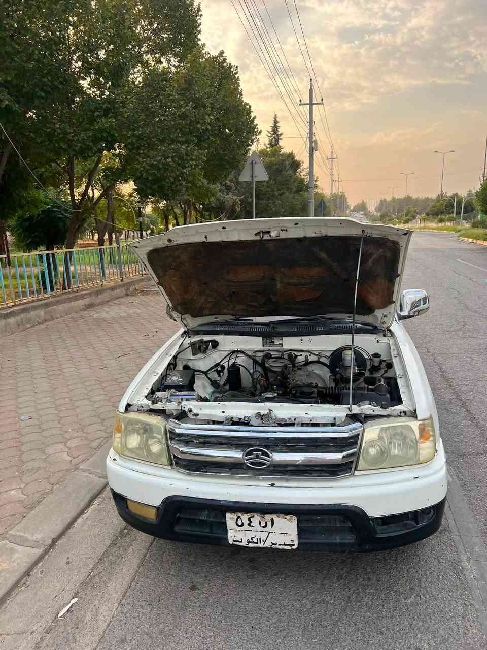 سلاو هاوریان ئەدرمیاراڵ بۆ فرۆشتن. سەیارەکە
٢٠٠٦ بەخە  ناو سور سەیارەکە بی دحمو لیدراو وەر گراوە هەمو گیانی بەشەرتە شوین قەلادزی سحرئ ٢٨ گەلاو مجال 
***********
