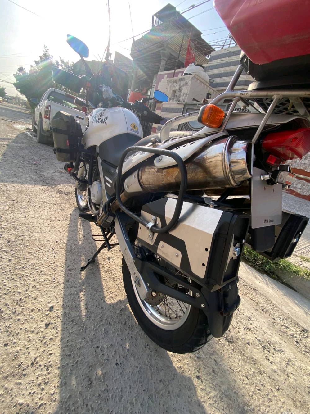 بغداد الدورة -ابو دشير 
السلام عليكم مكلف بنشر  دراجه  BMWجي اس محرك 650 دراجه عليها تزويد كامل مناقصاها اي شي فقط بدل دهن وطلع وين معجبك محرك مقفول تجي تاخذ دراجه من البيت وين ميعجبك وديها اي فيتر 
دراجه عليه جنط بانزين اصليات عليها جنط جوانب عليها بلوجكترات اصليه عدد ٦ فدراليه خلفيه عليها ويا تشغيل دراجه نقصها فقط رقم ينفتح ترقيم متكلف غير ٥٠٠ لو ٦٠٠ موديل ٢٠٠٢ دراجه ماشيه ٤١ الف رقم صاحب دراجه ***********