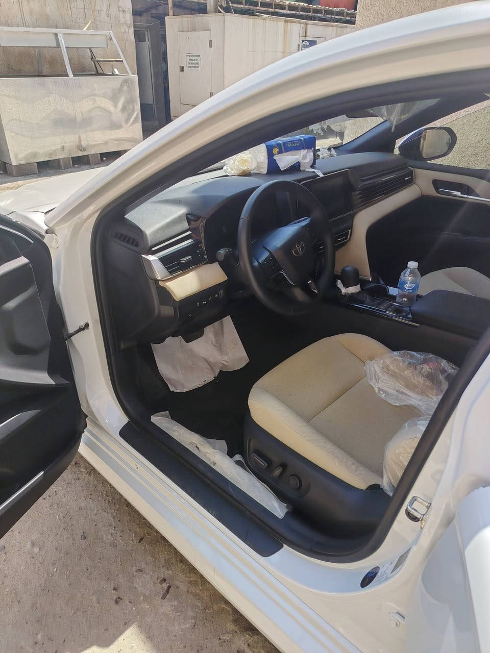 السلام عليكم كامري شركة عبد اللطيف 2025 زيرو قبل يومين رقمت بغداد السياره هايبرد مطلوبة للمصرف الاستقطاع مباشر على الماستر رايدها 240 وهذا رقمي ***********
