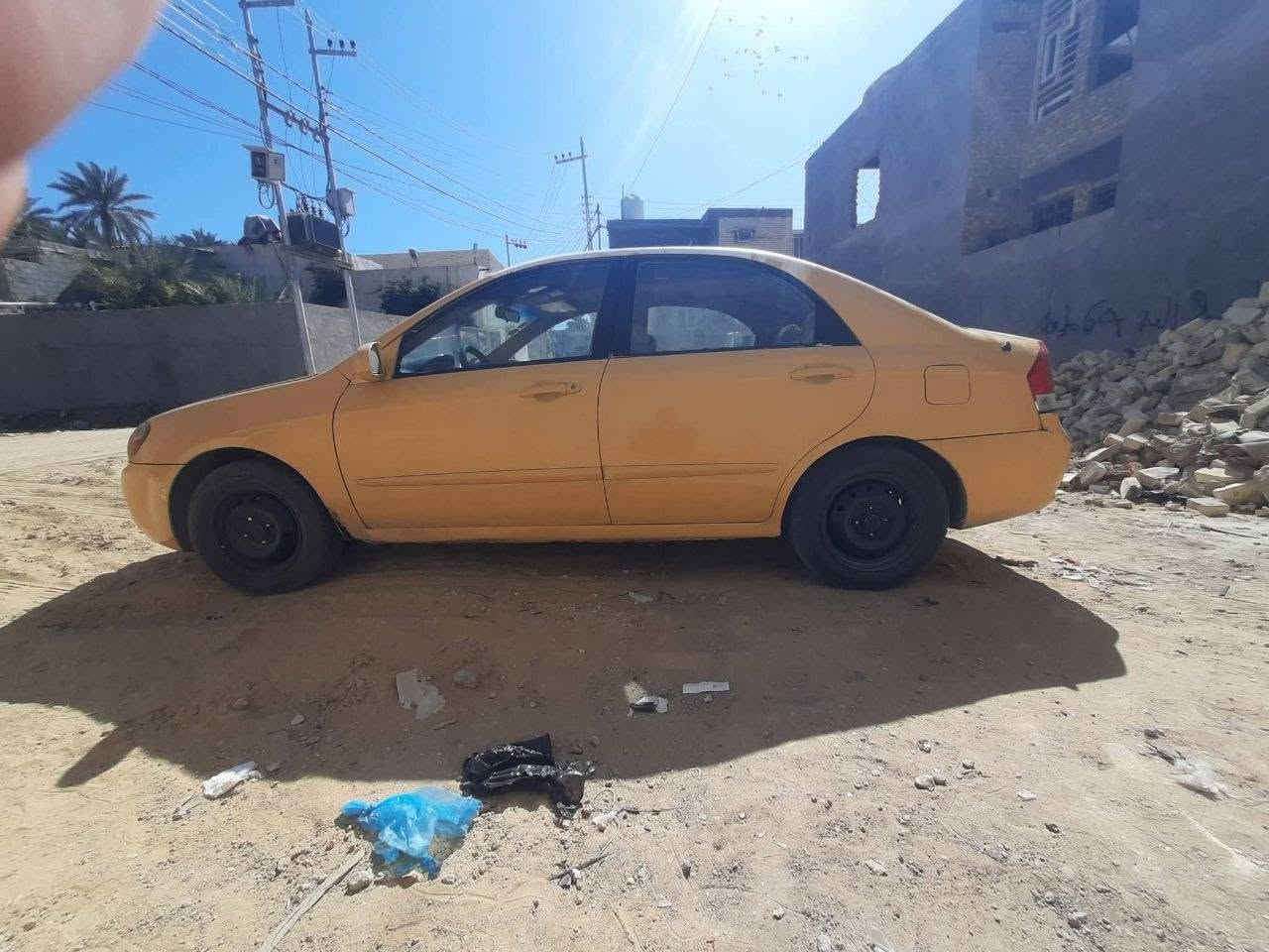السلام عليكم سيارة سبكترا للبيع ٢٠٠٧ محرك ٢٠٠٠ مكفول كير اتوا مكفول تبريد شغال حداديه ٩٠٪ضربتها الجاملغ الامامي الايسر والبنيد بدون دواخل وبيها طخات اكفلها فقط فقط من العيب الشرعي والكص والكلبه والتجيه واصوليات بسمي مصفرة هيئه وغرامات مكاني كربلاء سعرها ٥٨وبيه مجال ***********
