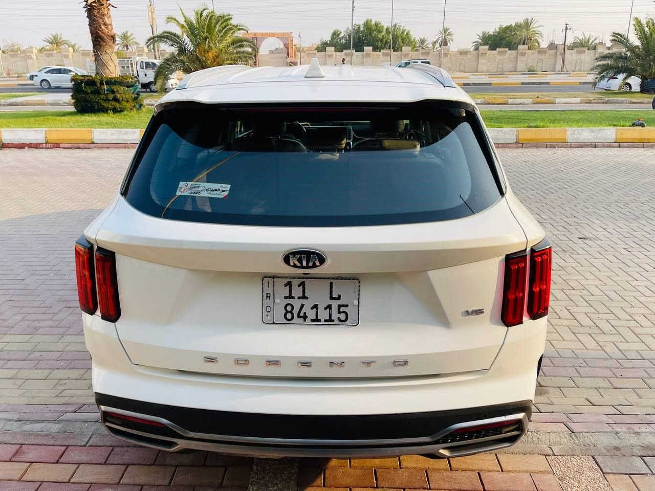 سورنتو 2021 خليجي  
رقم بغداد باسمي 💯
6 سلندر 7 راكب 

مواصفات 
كير ماوس 
بصمة /كراسي كهرباء 
جلد بلادي وعليهة تلبيس 
تبريد 3 قطع منفصل 
حساسات امامي خلفي 
بردات جانبية بلاد 
شحن لاسلكي 
انارة ترحيب
انارة بدشبول 
مري شفط 
وبعد بيها مواصفات 
ماشية  85,000
قطعتين صبغ خلفية وسعرها مناسب 
للاستفسار الاتصال ***********
م/ السيارة ع ايد وحدة ونظيفة جدا 
والزيت المستخدم  ( امزويل)

