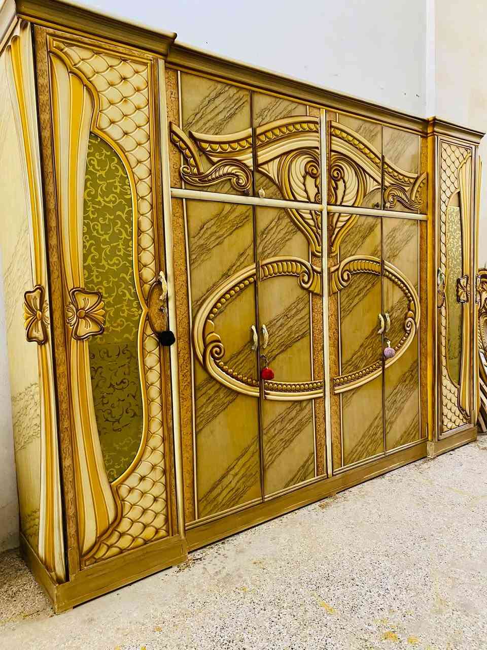 السلام عليكم غرفة عراقي صبغ حراري تصميم تركي 6باب طابقين بسعر750الف وبيها مجال للطيبين عنوان بعقوبة كاطون شارع ابو رباح مجاور ابو سعد جملة مزاد ضي القمر استفسار 

***********

***********
