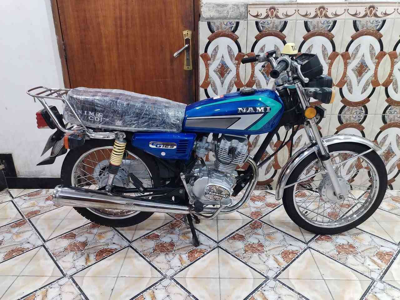 السلام عليكم دراجه امتياز للبيع رقم وسنويه موديل 20 طالعه بل 21 بصره تحويل ثاني الدراجه نضيفه كلش وكله شغاله السعر مليون و 650 وبيه مجال قليل مكاني بالزبير الشراي يتصل ***********
