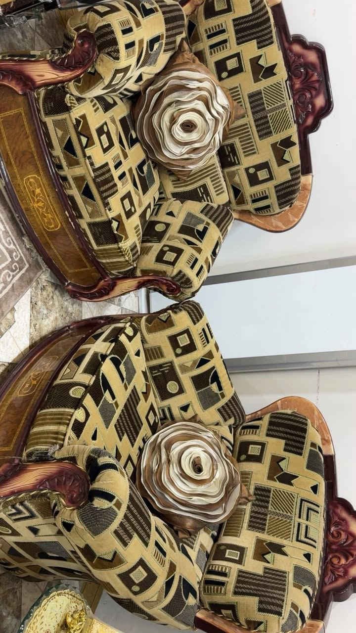 قنفات وطبلات للبيع وبسعر مناسب الي يريدها يتصل ع هذا الرقم
***********
