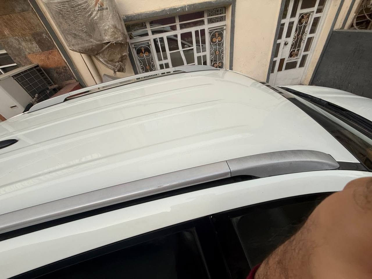 توكسان امريكي (مديل 10 )نظيفه وارد امريكي محرك 2400  _  صدر كير محرك كفاله تبريد بعده بالكارتونه بدلت منظومه جديده تبريده ثلج موصفات فول عدى الفتحه كشنات يدوي شاشه كامره دواره تحكم ستيرن  للتواصل اتصال  ***********
