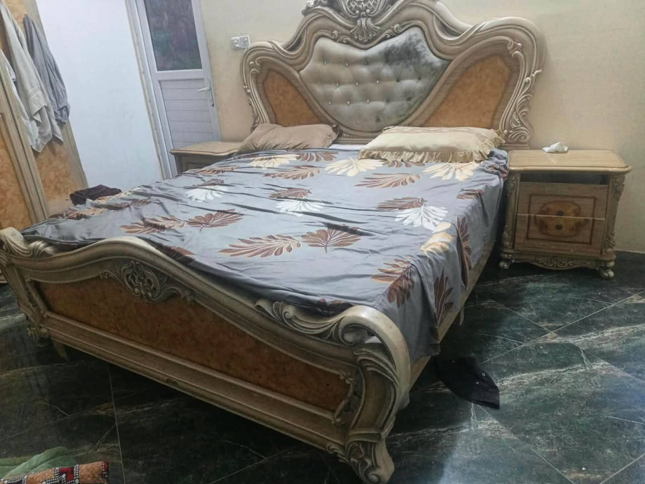 غرفه ماليزيه بيبان سعرها 200 الف *********** كربلاء, العراق
