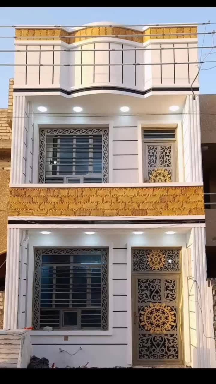 خلفه صباغ شغل درجه اولى ***********

نص مكتوب في الصور:
- ***********