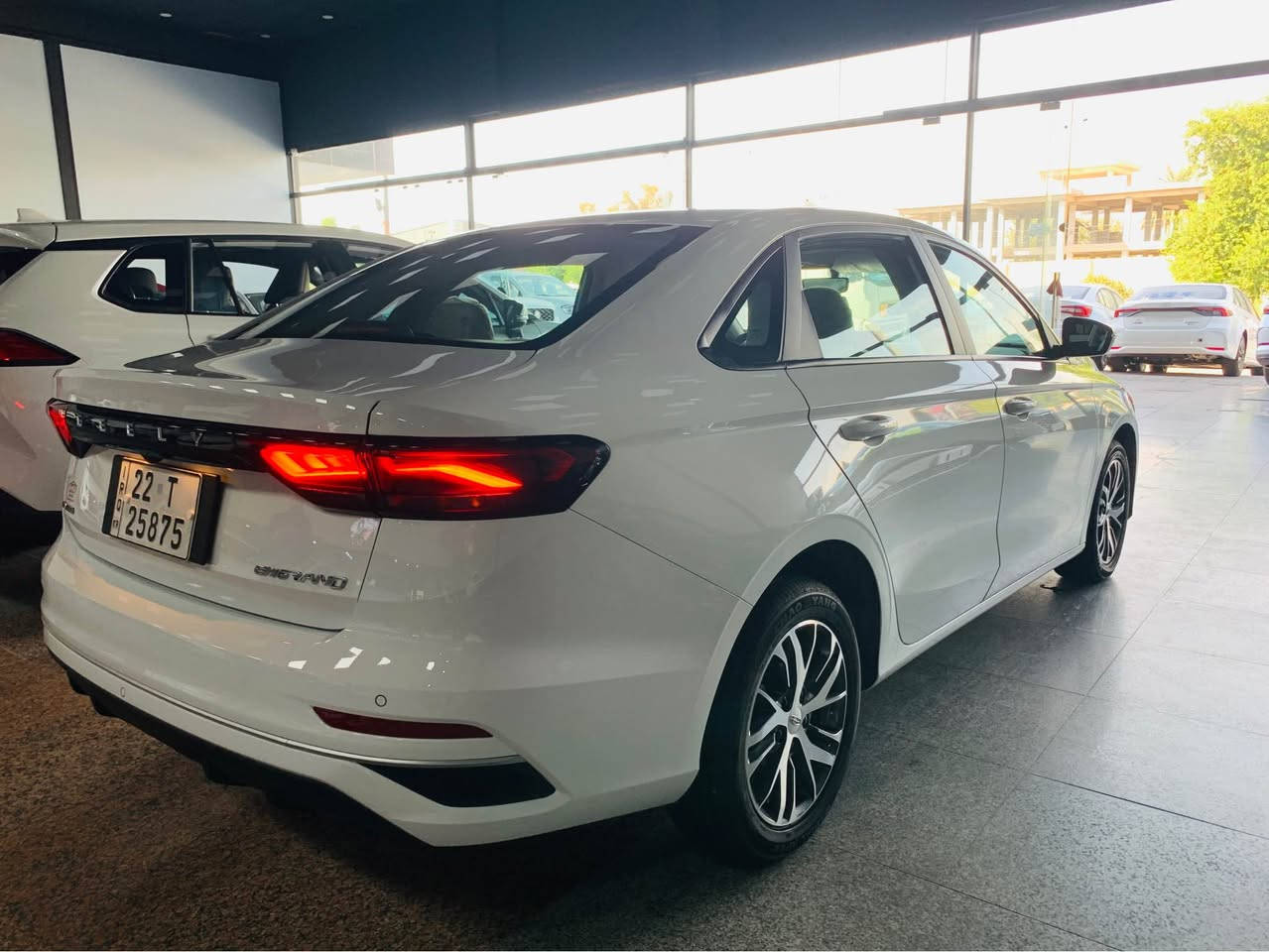 جیلی Geely Emgrand 2026  
مواصفات.بەصمە.شاشەو کامێرە.
حساس ویل کڕۆم.شغال.تحدید سورعە.
تەبرید مەرکەزی.لایت وبەگلایت لید.
تەنیا ١٣ هەزار ڕۆیشتووە. 5 سال زەمان.
مکان  أربيل معرض توب كارس 
سعر ☎️ .  موبایل    *********** أربيل, العراق
