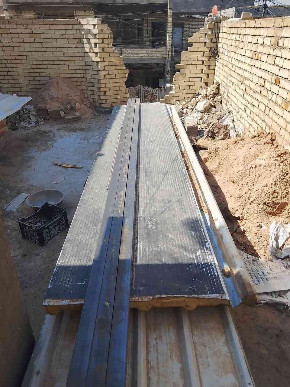 سلام عليكم يوجد سندويج للبيع 3قطع 8متر و 2قطع 5متر و شخاط 3قطع 6متر العنوان بغداد العبيدي ***********واتساب فقط
