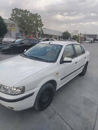 سمند • ٢٠١٢ • ابيض
