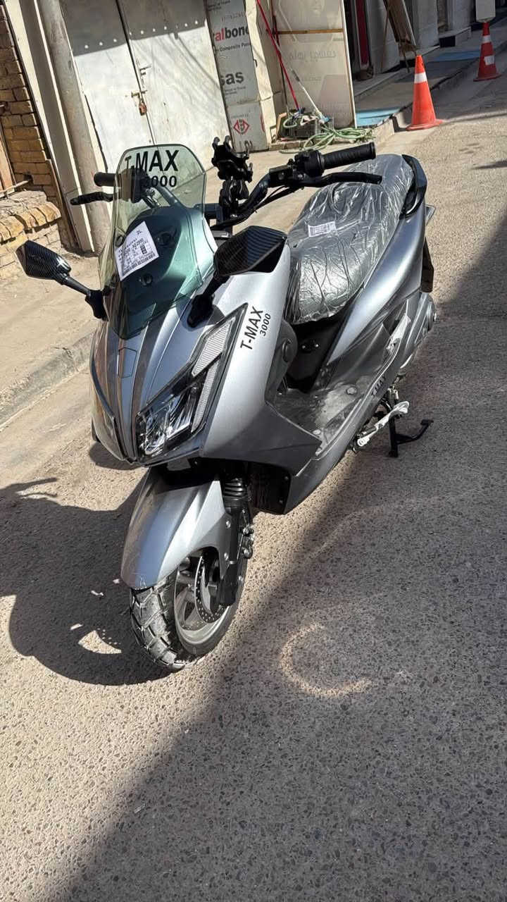 🌟 للبيع دراجة T Max  شحن
دراجة بمواصفات جبارة وقوية، جاهزة. العرض ممتاز والتفاصيل كامله أدناه:

​⚙️ المواصفات الفنية:

​البطارية:   ليثيوم فوسفات الحديد (الأصلية) 70 امبير ضخمة جدا 

​الملف: 3000 واط قوي جداً.

​المنظومة وأنظمة القيادة:

​3 أنظمة تشغيل متدرجة.

​3 سرعات أو تحويلات.

​نظام (R) ونظام (P).

​الأمان والتشغيل: ، سويج، وبصمة 

​نظام الفرامل: دسك أمامي + دسك خلفي لأداء توقف ممتاز.

​الشحن والإضافات: شحن سريع + مخرج شحن USB للهاتف + خاصية البلوتوث ومسجل وسماعات اصلية وصوت جدا عالي ونظام ABS مرايات اصلية t max 

​💰 السعر:

​ 15 ورقة

​📞 للتواصل والاستفسار:

​واتساب: ***********

​ بل شحنه الوحده اتمشيك اكثر من 200 كيلو وعن تجربة الدراجة ماشية بس 2.5 كيلو اخت الزيرو
