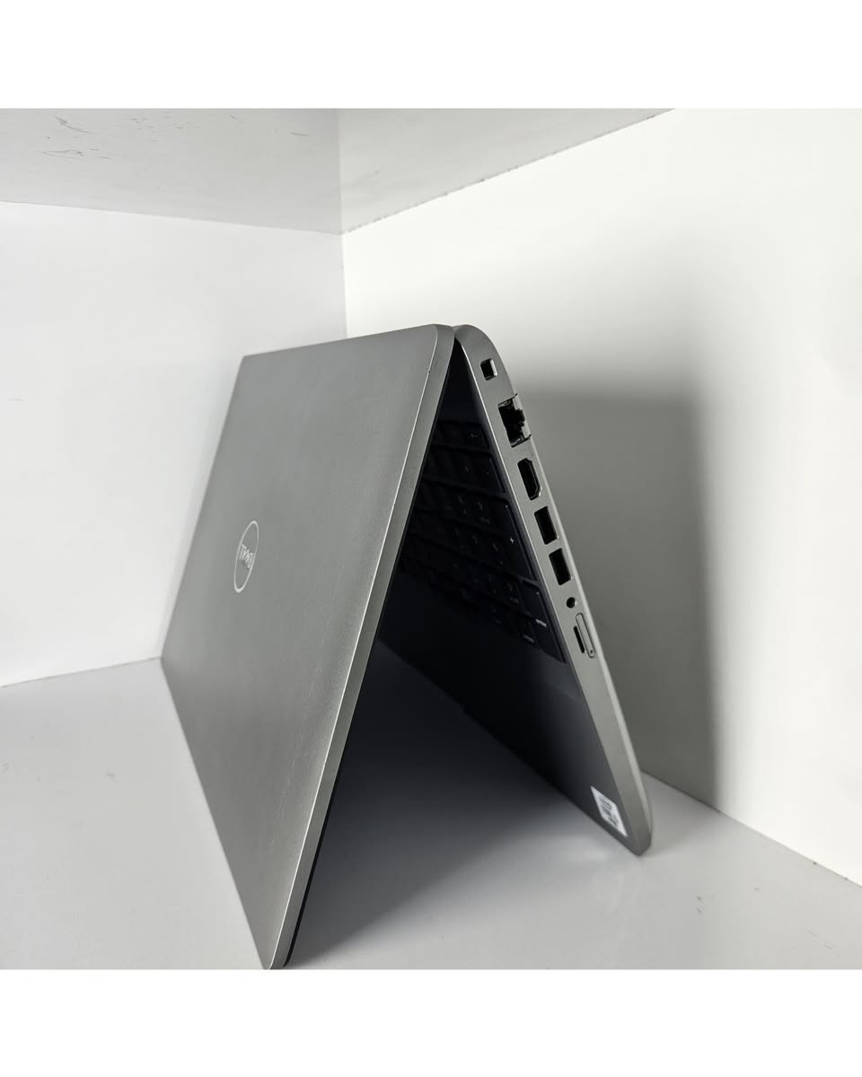 🔥 أرخص لابتوب هندسي بكرت شاشة احترافي Quadro! 🔥

💻 Dell Precision 3551
🚀 قوة هندسية وسعر اقتصادي… بس بـ 590 ألف دينار!

✔️ المعالج: Intel Core i7-10th H (الجيل العاشر فئة H)
✔️ الرام: 16GB DDR4
✔️ التخزين: 256GB SSD M.2 NVMe
✔️ كرت الشاشة الخارجي:
 NVIDIA Quadro P620 4GB

✔️ كرت الشاشة الداخلي: Intel UHD Graphics
✔️ الشاشة: 15.6 إنش FHD بدقة 1920×1080

🎁 يشمل العرض:
🖱️ ماوس + 🎒 حقيبة لابتوب + 🖱️ ماوس باد
🚚 توصيل مجاني إلى جميع المحافظات .

🔹 الحالة: وارد أوروبي، نظافة 95% فما فوق.
🔹 ضمان فحص وتشغيل أمام المندوب مع ضمان اسبوعين حقيقي 

💼 مناسب للمهندسين وطلاب الهندسة والمصممين وبرامج AutoCAD وSolidWorks والبرامج الهندسية.

📩 راسلنا الآن على واتساب واحجز جهازك بسعر مميز  ومعقول

نص مكتوب في الصور:
- Dell precision 3551 GPU : 4GB p620 *********** دكان للحاسبات