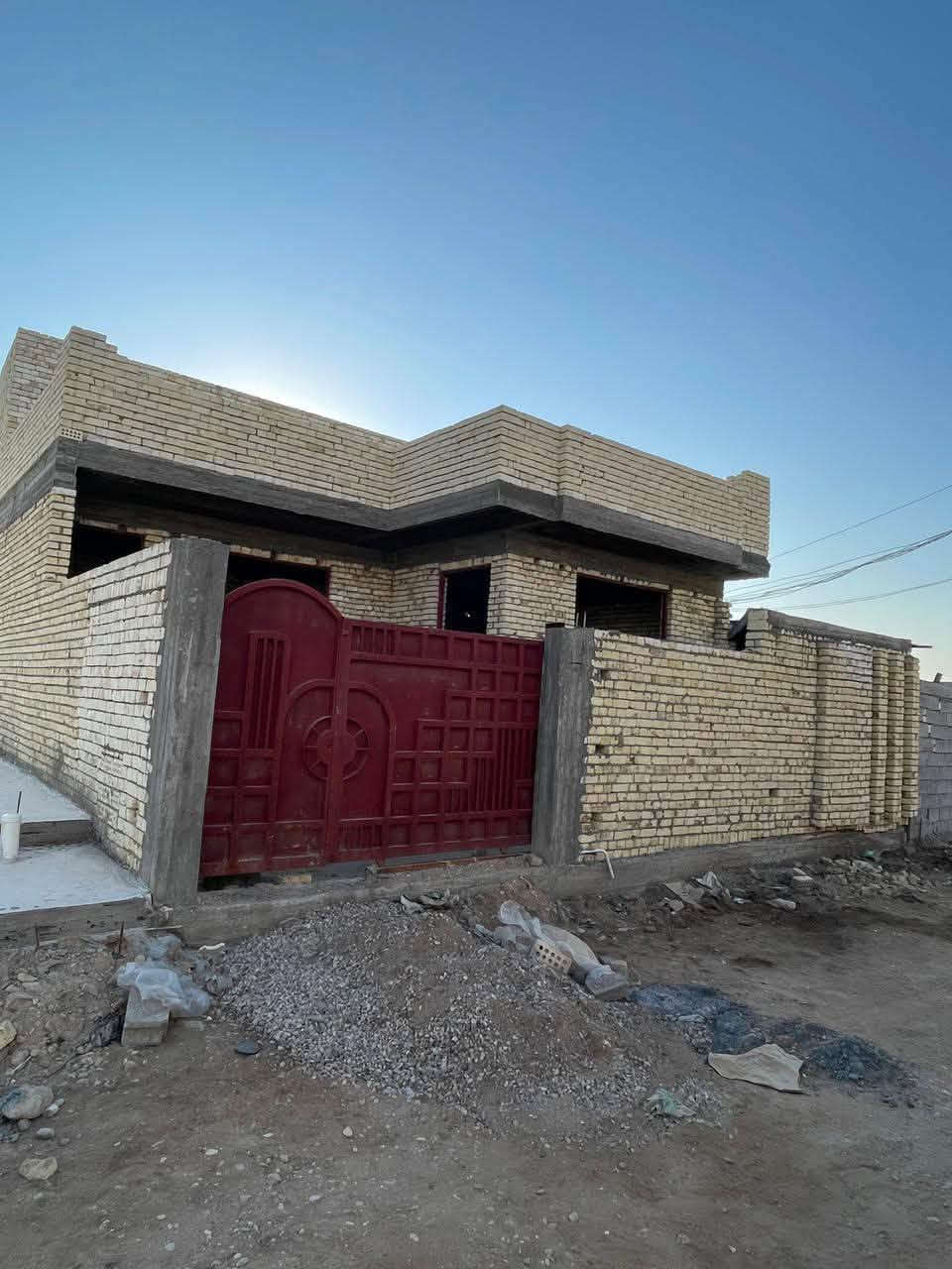 هيكل  بمنطقة بغداد 170 متر  للبيع جاهز للسكن بعد التشطيب الاتصال ***********
