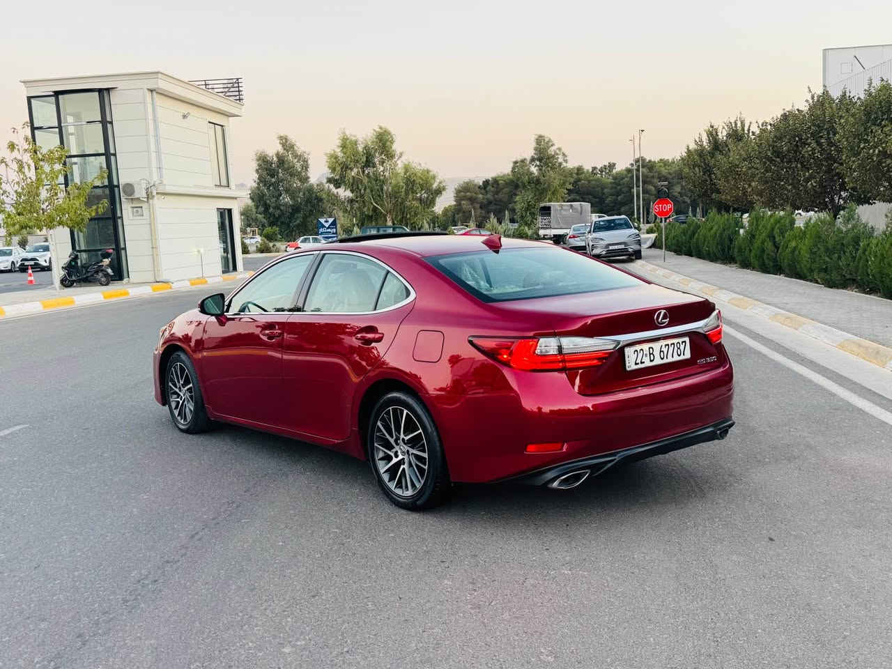 ﷽
                                                 LEXUS ES350 2016
◽️ليگزز ES 350 موديل 2016 فول مواصفات
🔹لون مميز ( ماروني ) 
        ~~~~~~~~~~~~~~~~~~~~~~~~~~~~~~~~~
مكان🌇: سليماني               
سعر💵: 163$🔐
 ☎️موبايل / ***********
                   *********** واتساب
        ~~~~~~~~~~~~~~~~~~~~~~~~~~~~~~~~~
◽️محرك V6 3.5L سته سلندر
🔹گير و محرك بشرط مامفتوح ✅
بدون صوت بدون صرف و خلل بشرط فحص
🔹ماشيه 80 الف حقيقي📦✅

▫️بيها {{ بنيد و نص قبغ جنتة صبوغ }} بدون داخل❌
🔹سيارة جديد حيل حيلوة نضيفة📦

◽️مواصفات
{{ بصمة - فتحة - داخل بيجي و قهواي  - رادار أمامي و جانبي   - كشنات جلد - كشن تتفيىة و تبريد - كشن و ستيرن كهربا - كشن خزن  - شاشة - ماوص - تبريد مركزي - نيزامي أيكو - نيزامي سبورت - لايت ليدو زينون - مراي شفت - ڤوليوم - بلاجكتور - بعد هواي مواصفات }}

◽️اربع تاير و ويل بيلادي جديد بدون مصروف
🔹نظافه ١٠٠٪؜ كامل سيرفس بدون نقص و بدون مصرف
🔹بسميً السنويه بشرط تحويل و خرامه
🔹سنوي و رقم و هزة كلها جديد
سياره مابيها دينار مصرف كامل من كل نواحي

نفسي يوم /تحويل و كاله حاظر
مكان / داخل سليمانيه🌆
        ~~~~~~~~~~~~~~~~~~~~~~~~~~~~~~~~~ السليمانية, العراق
