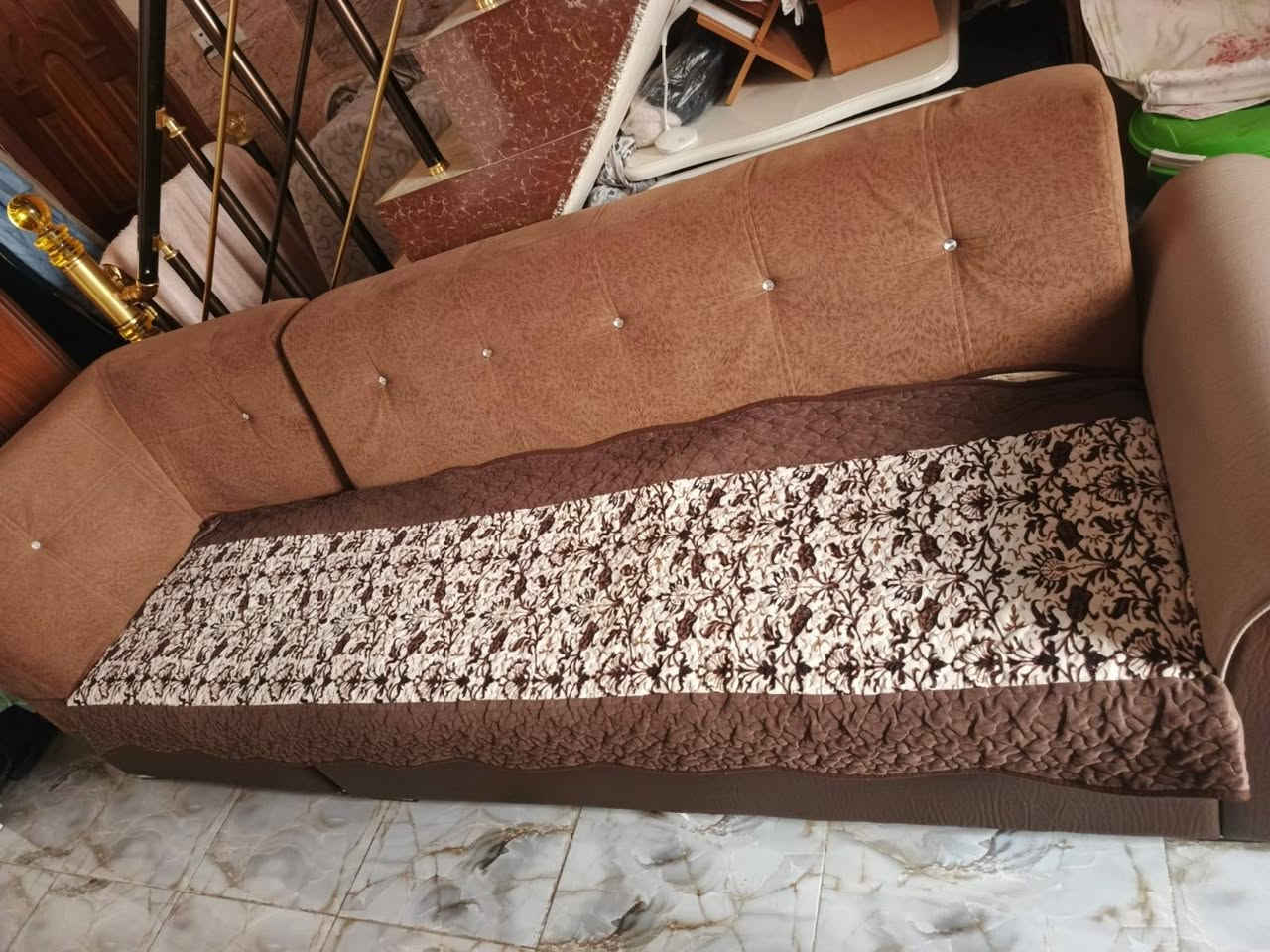 قنفات للبيع 5 قطع 7امتار السعر 75 وبيه مجال الاستفسار هاذا الرقم ***********
