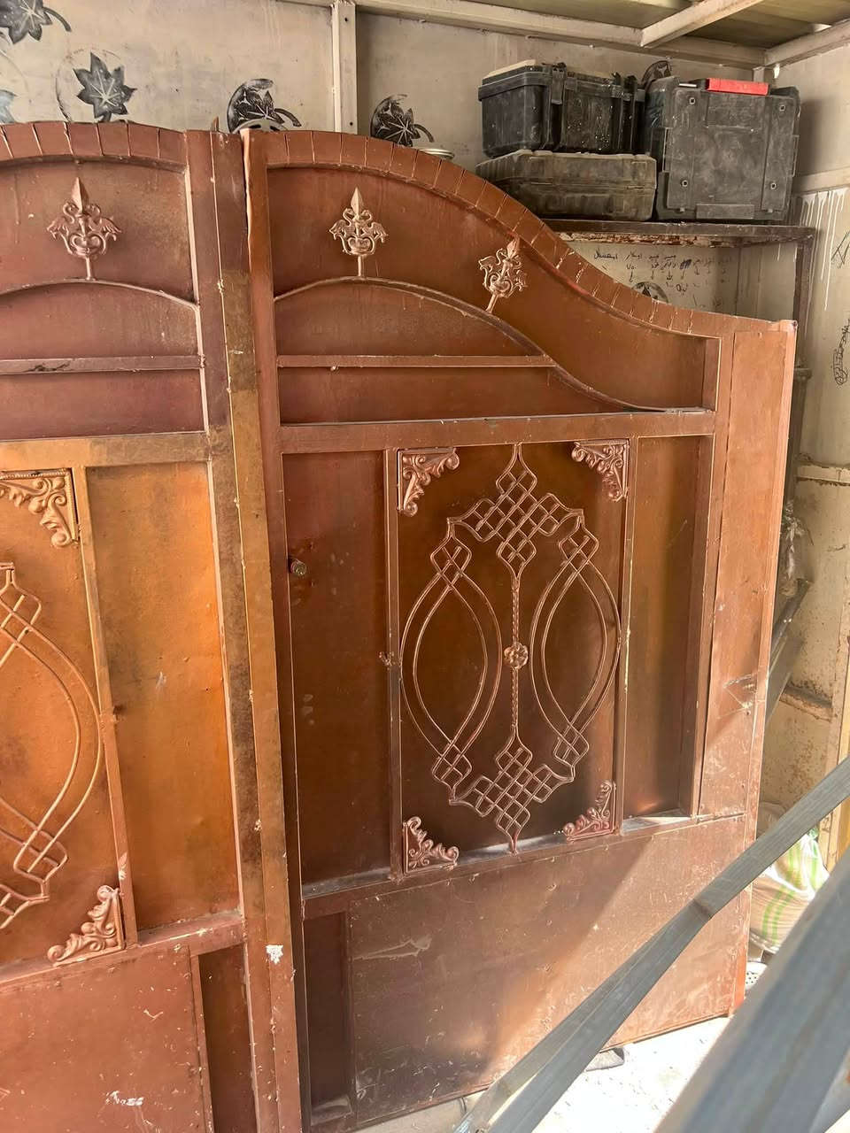 باب خارجي نضيف عرضه ٢٤٠ سم طلاقتين سعر ١٢٥ مكاني بغداد العبيدي *********** ما متواجد ع نت 
❤️
