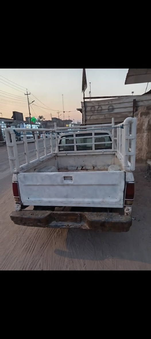بيكم شوفر أمريكي للبيع موديل 91 مصفره هيئه وغرامات محرك بطه 2 ونص رقم دولي توه مطلعينه المكان البصره ابي الخصيب السعر 25 وبيها مجال قليل رقم الهاتف *********** مجالها قليل

