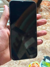 آيفون 15 برو ماكس ذاكره 256 بطاريه 84 الجهاز نضيف وكلش حلو بس نقاط بلش...