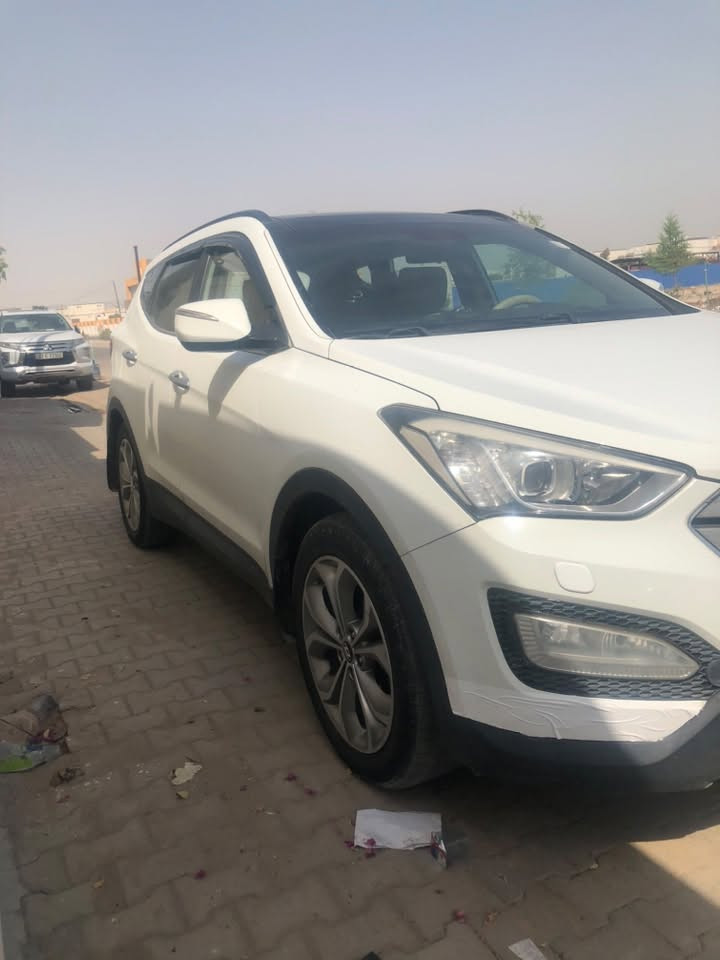 سنتافي 2014 خليجي
ماشية 277,000 
كفالة عامة
4WD 3.3 6Vسلندر
7راكب 
بصمة
مري شفط
كشنات كهرباء
بنوراما
باقي المواصفات معروفة
السعر 175ورقة وبيها مجال لشراي
 مشروع وطني تداور باي مكامن
مكاني مجف
***********
