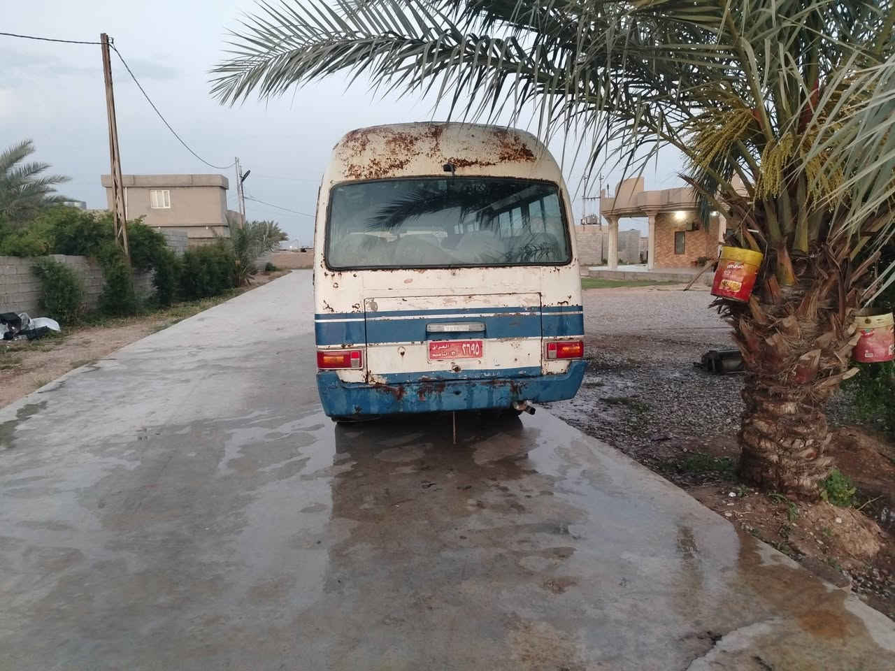 السلام عليكم كوستر موديل82للبيع ***********
