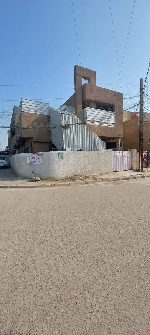 بيت للإيجار • ٢٠٠م • محل ٣×٣٫٥
