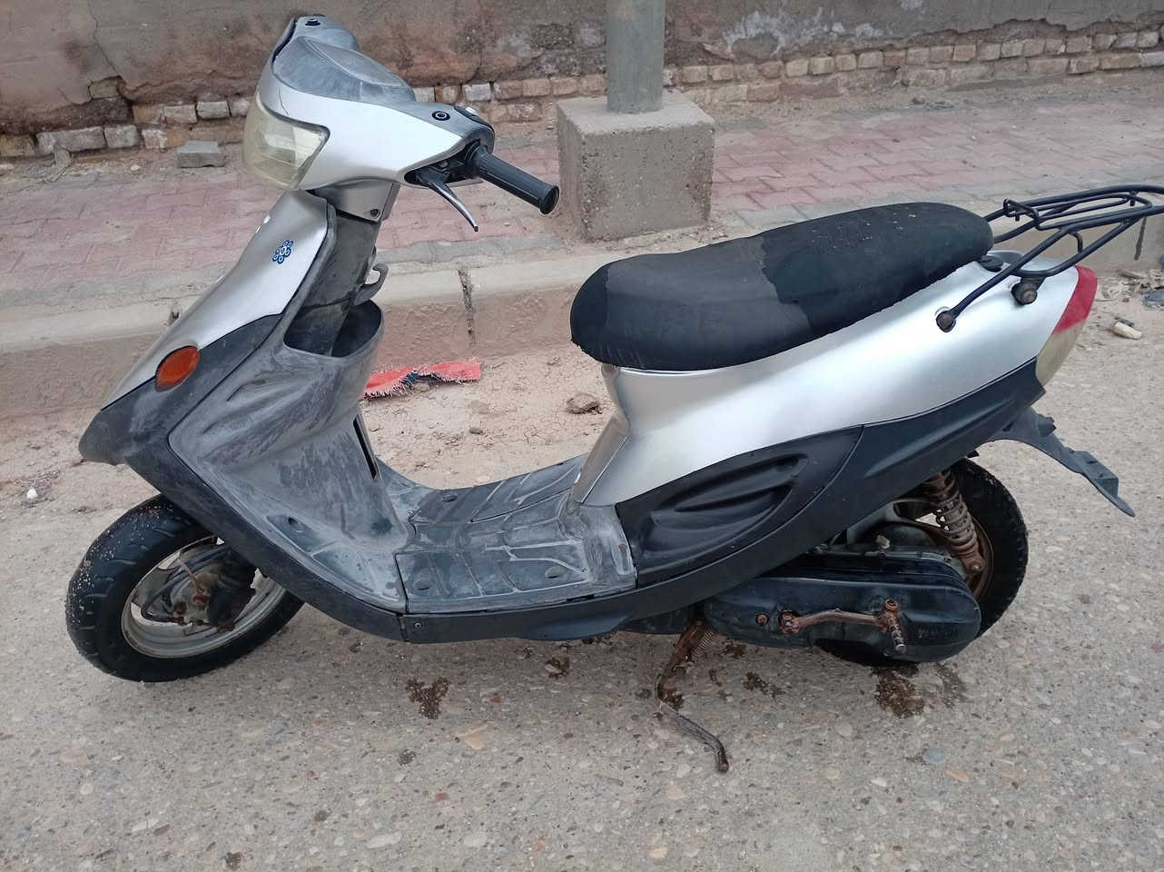 دراجه ام تسع زروف للبيع سعر 450 وبيهه مجال المراسله واتساب ***********
